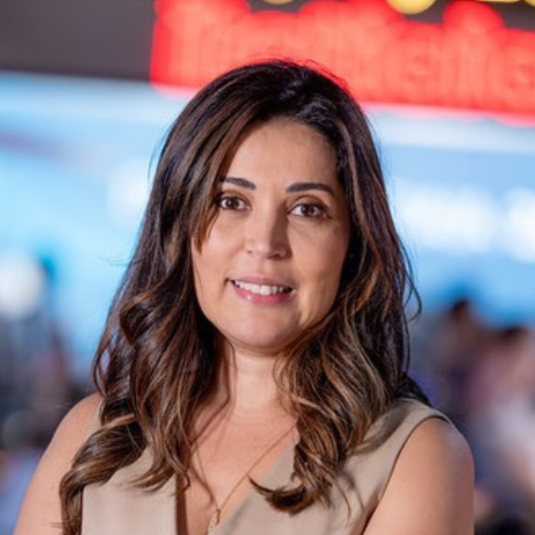 Maria Cláudia Santos